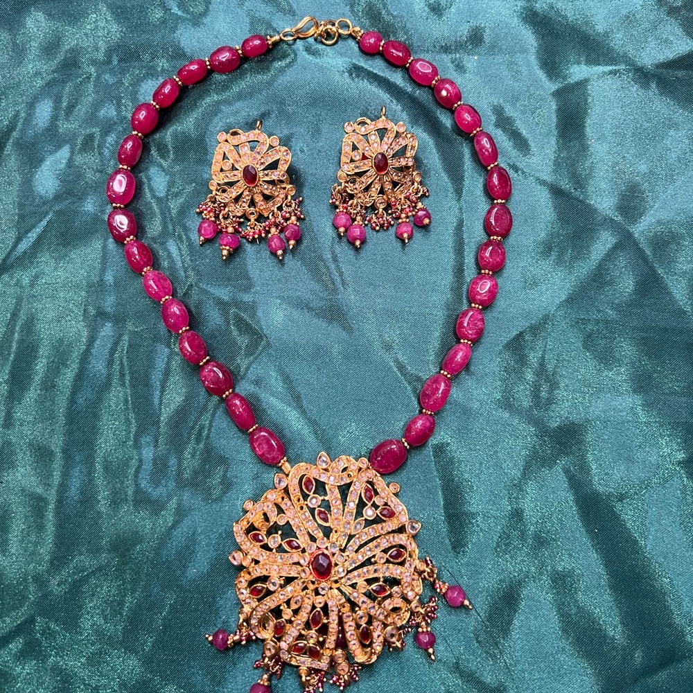 Real Pink Agate Stone Necklace & Earrings Set